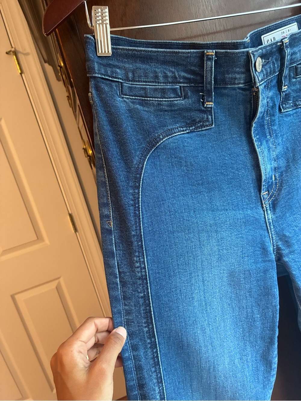 GAP ’70s Flare High Rise Jeans | Dark Wash | Size 29 Long - Picture 3 of 8